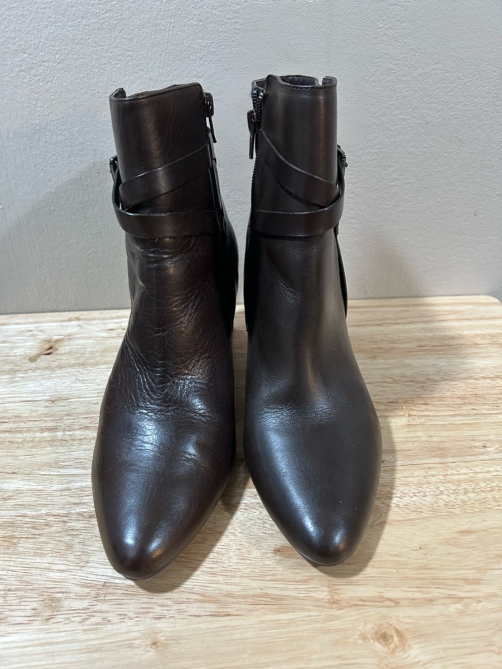 Lauren Ralph Lauren EUC Dark Brown Leather Ankle Booties with Buckle Strap - Picture 9 of 11